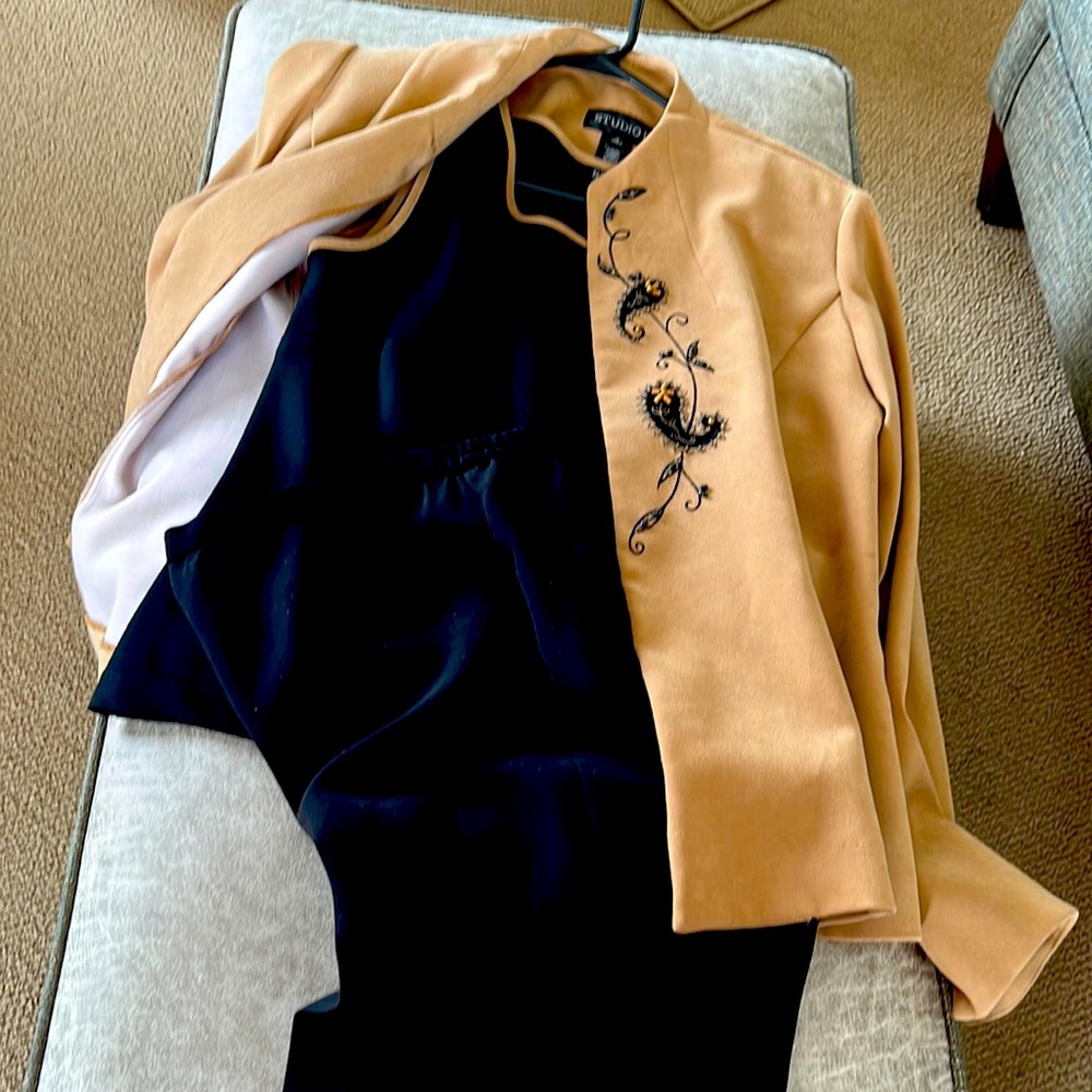Women’s pant Suit